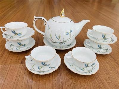 Bộ ấm chén Bát Tràng vẽ vàng kim